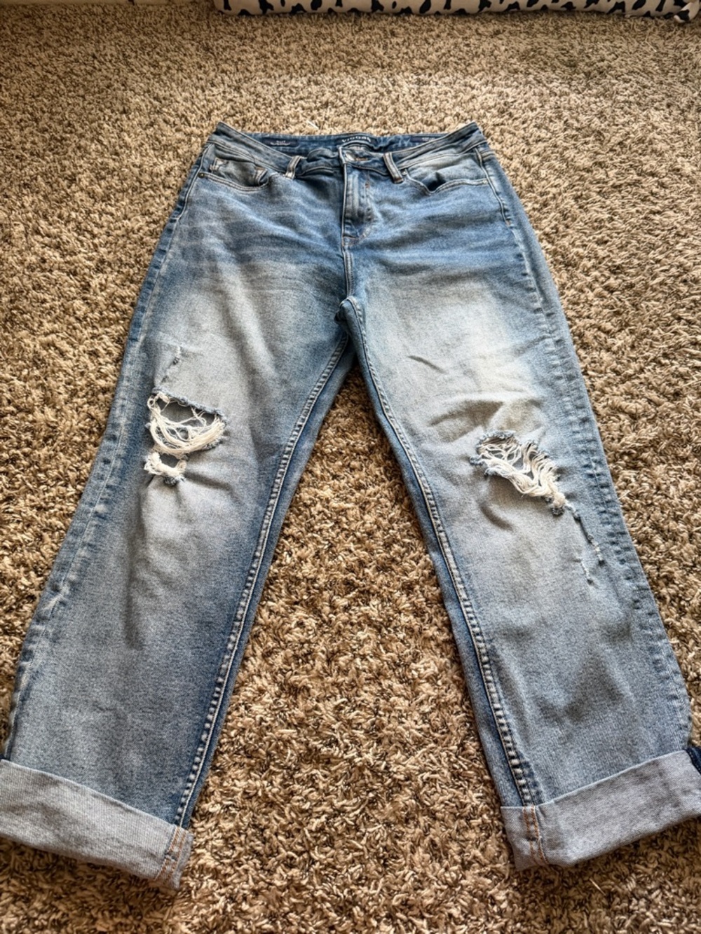 Vigoss Light Wash Distressed Boyfriend Jeans